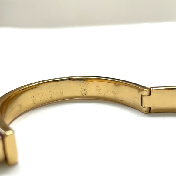 Kate Spade Purple Baja Rose Hinged Turn Lock Pyramid Bangle - Picture 7 of 8